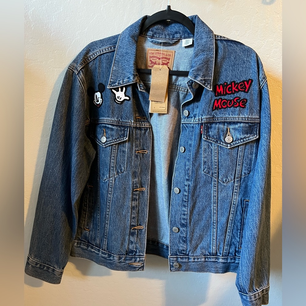 NWT Disney Levi’s Mickey Mouse denim jean jacket - Large